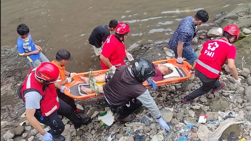 Perempuan di Malang Jatuh dari Jembatan 25 Meter, Evakuasi Berlangsung Dramatis 