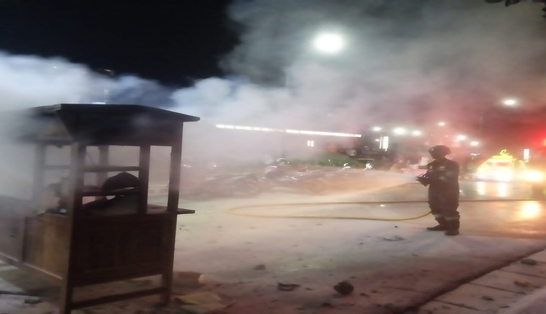 Gegara Karyawan Tinggalkan Kompor Menyala, Tamkot Kitchen Kuningan Terbakar Hebat