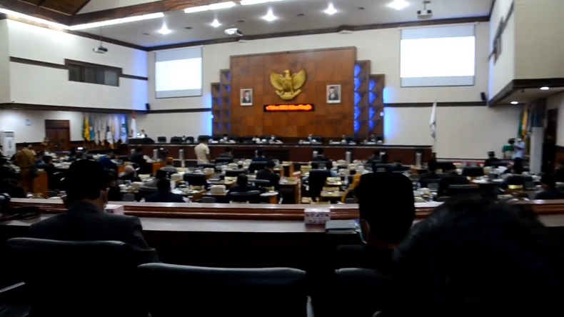 title Pansus DPR Aceh Temukan Banyak Kejanggalan dalam LKPJ Gubernur Pansus DPR Aceh Temukan Banyak Kejanggalan dalam LKPJ Gubernur