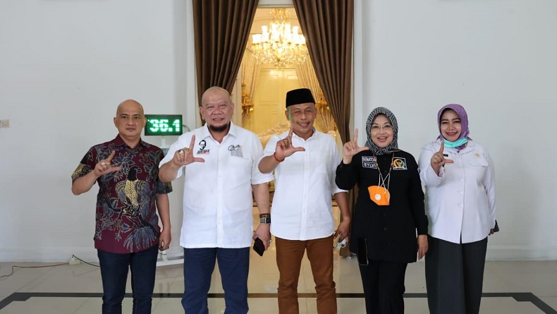 title Bertemu Bupati Ponorogo, Ketua DPD La Nyalla Gaungkan Pentingnya Amandemen ke-5 UUD 1945 Bertemu Bupati Ponorogo, Ketua DPD La Nyalla Gaungkan Pentingnya Amandemen ke-5 UUD 1945