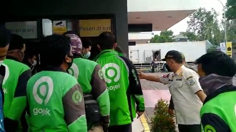 Langgar Prokes saat Promo, Restoran Cepat Saji Kota Jambi Disegel