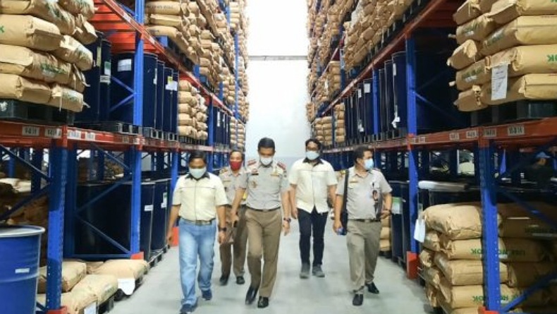 Sulut Ekspor 22,5 Ton Air Kelapa ke Vietnam 