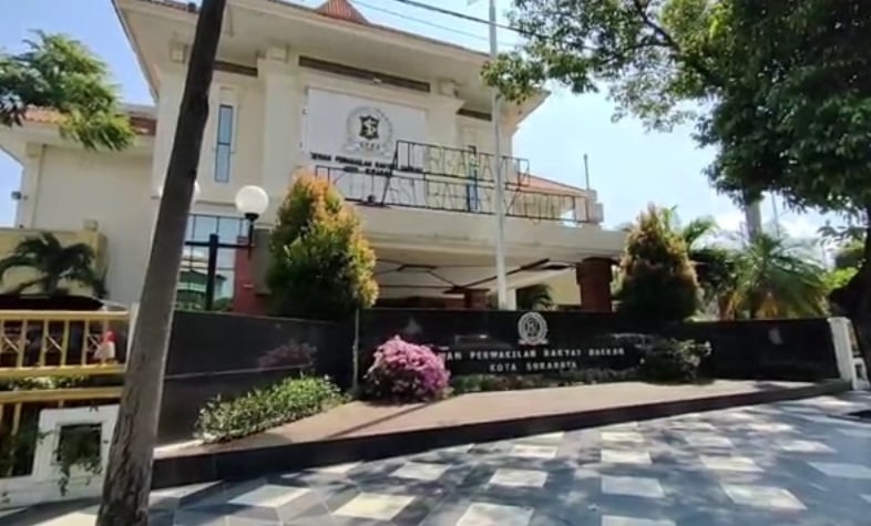 Belasan Anggota DPRD Surabaya Dikabarkan Positif Covid-19 usai Ziarah ke Makam Bung Karno 