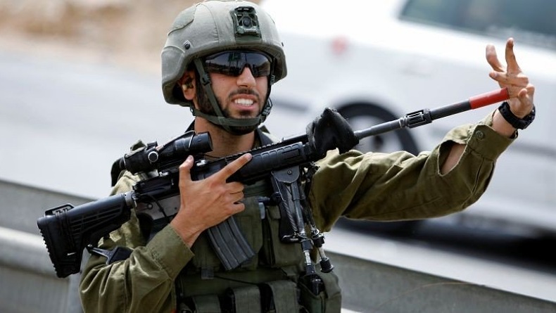 title Pasukan Khusus Israel Bunuh 2 Aparat Keamanan dan 1 Pejuang Palestina Pasukan Khusus Israel Bunuh 2 Aparat Keamanan dan 1 Pejuang Palestina