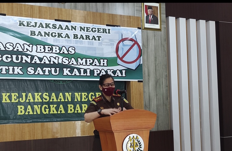 Kantor Kejari Bangka Barat Jadi Kawasan Bebas Plastik Sekali Pakai       