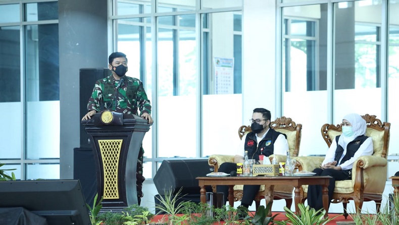 Panglima TNI dan Kapolri Pimpin Apel Satgas Penanganan Covid-19 di Lamongan  