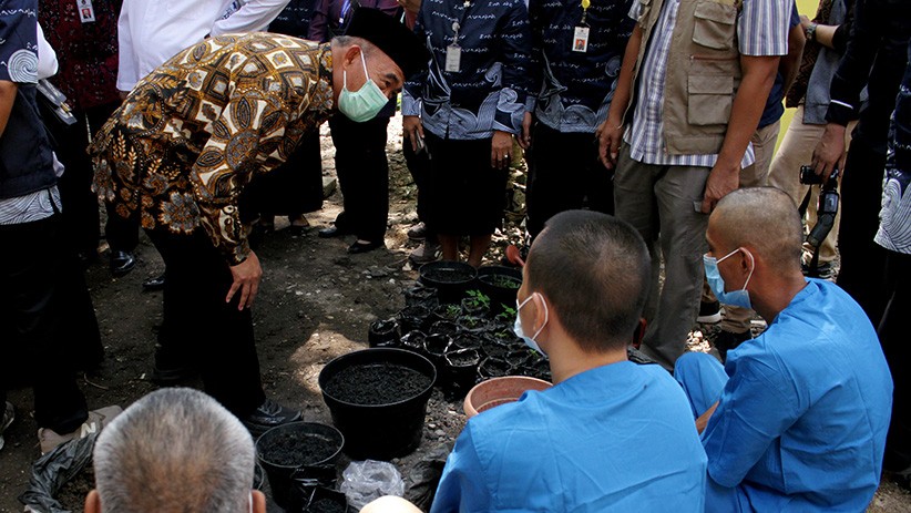 Potret Orang dengan Gangguan Jiwa Disuntik Vaksin Covid-19 - Bagian 2
