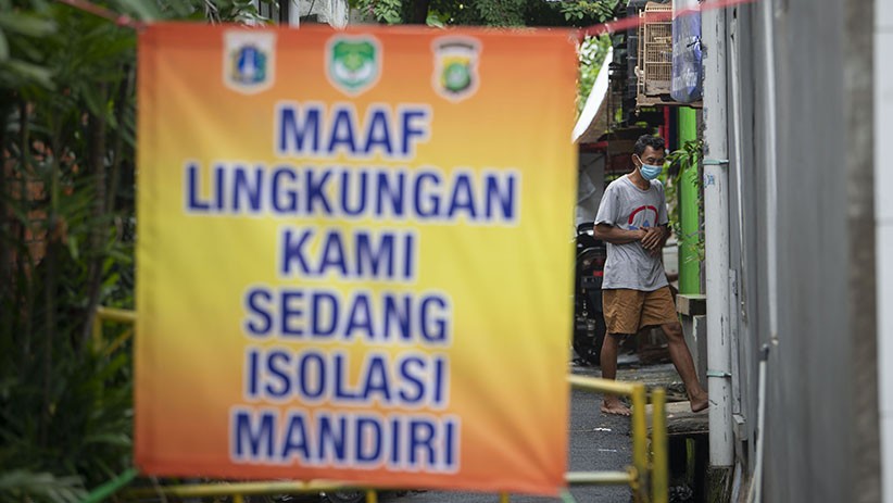 Gegara 22 Orang Positif Covid-19, Satu RT di Utan Kayu Lockdown - Bagian 1