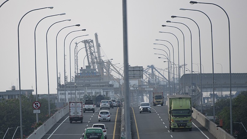 Sopir Truk Keluhkan Banyak Pungli, Begini Suasana Kawasan Tanjung Priok - Bagian 1