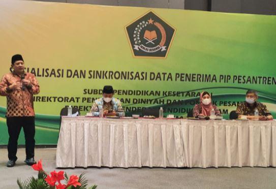 Kemenag Sosialisasi dan Sinkronisasi Data Penerima PIP Pesantren di Bandung