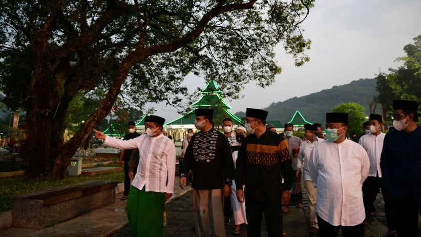 Ridwan Kamil – Anies Baswedan Bicara Pertanian dan Pangan usai Subuh Berjamaah - Bagian 2