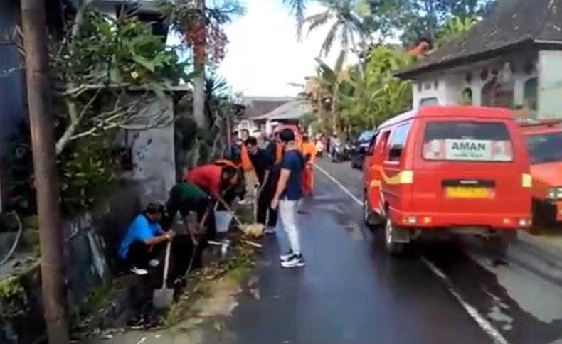 Buang Sampah Sembarangan Warga Satu Desa Di Gianyar Dikepung Bau Busuk