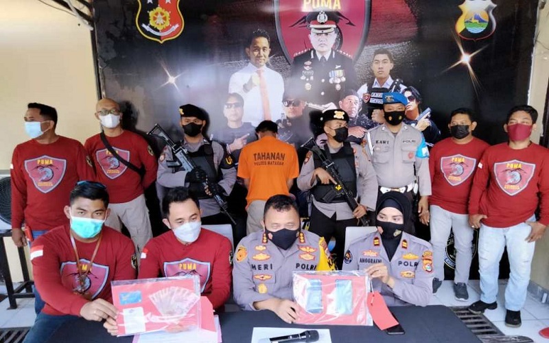 Pria Ini Peras Bos usai Pinjam Laptop dan Temukan Video Porno