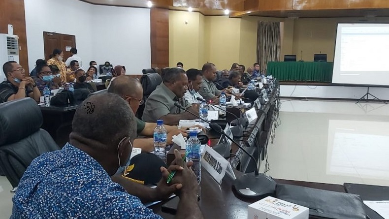 title Dituding Usulkan Bangun Kantor Baru, Dinas Pendidikan Mimika: Pakai Dana Siluman Mana? Dituding Usulkan Bangun Kantor Baru, Dinas Pendidikan Mimika: Pakai Dana Siluman Mana?