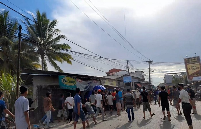  Pengosongan Lahan Tangkahan Ikan di Sibolga Ricuh, Wali Kota dan Wakilnya Dilempari Batu