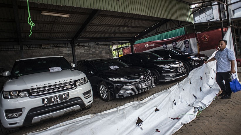 Deretan Mobil Mewah Hasil Sitaan Dugaan Korupsi Asabri Dilelang - Bagian 3