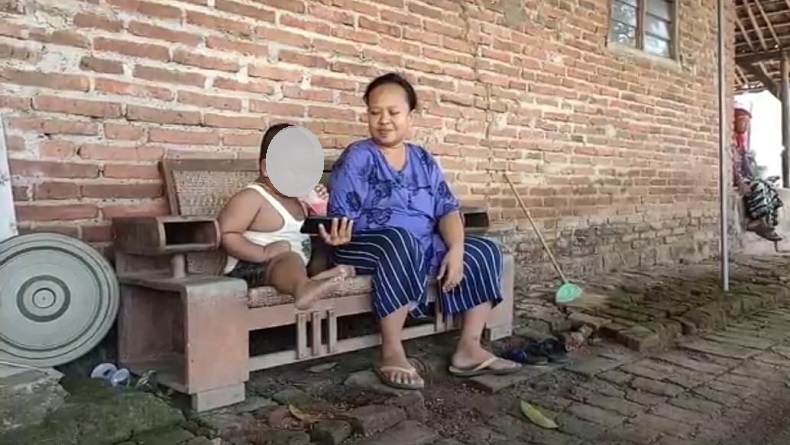 Kurang Pengawasan Orang Tua, Balita di Indramayu Punya Kebiasaan Makan Batu Bata