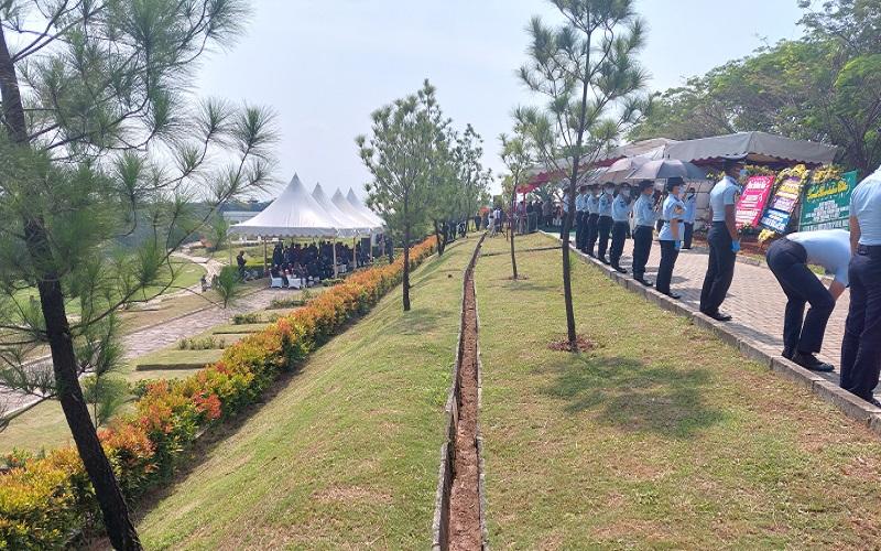 Polres Karawang Terjunkan 37 Personel Amankan Pemakaman Istri Menkumham