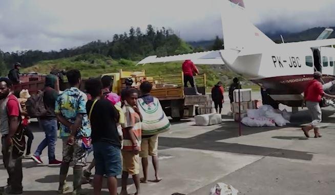  Bandara Aminggaru kembali Dibuka Usai Kecelakaan Pesawat