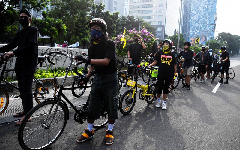  Uji Coba Barakhir, Dishub DKI Jakarta Copot Rambu Jalur Road Bike di JLNT Casablanca - Bagian 2