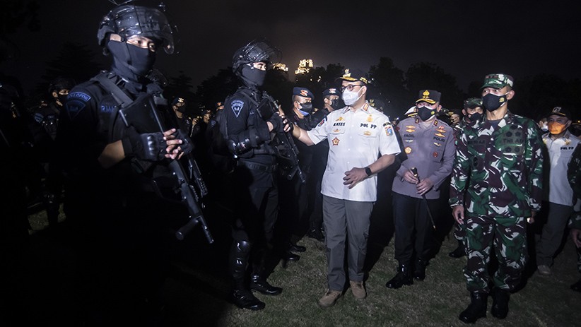 Anies Baswedan Pimpin Apel Kesiapan Penegakan Disiplin PPKM Mikro - Bagian 1