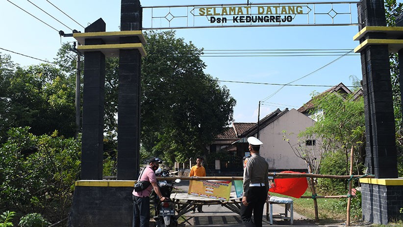 Gegara Klaster Hajatan, Akses Menuju Desa Bantengan Madiun Ditutup - Bagian 2