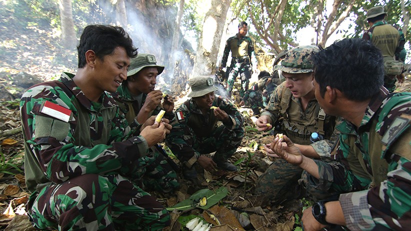 Begini Cara Marinir TNI AL Ajarkan Tentara AS Bertahan di Hutan - Bagian 3