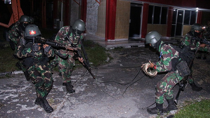 Pasukan Raider Jalankan Misi Penghancuran Instalasi Musuh - Bagian 2