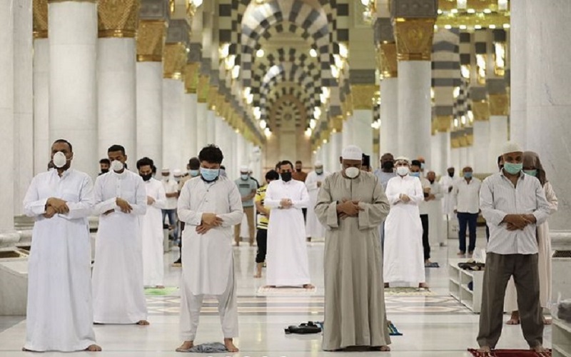 title Tunda Sholat Subuh Berjamaah, 2 Pejabat Senior Masjid Nabawi Dipecat Tunda Sholat Subuh Berjamaah, 2 Pejabat Senior Masjid Nabawi Dipecat