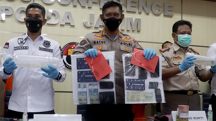 Penyelundupan 30.000 Ekor Benih Lobster, Dua Warga Trenggalek Diamankan - Bagian 3