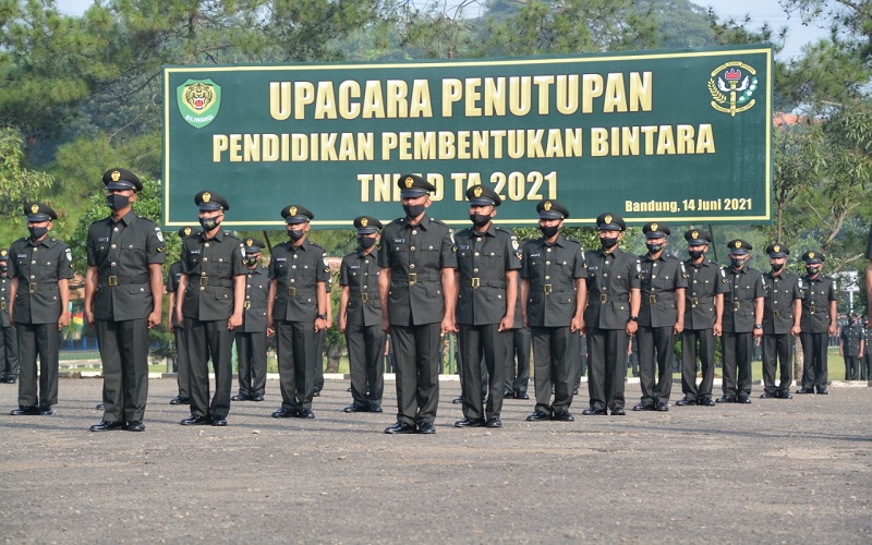 597 Prajurit Tni Ad Kodam Siliwangi Alih Golongan Bintara Sandang