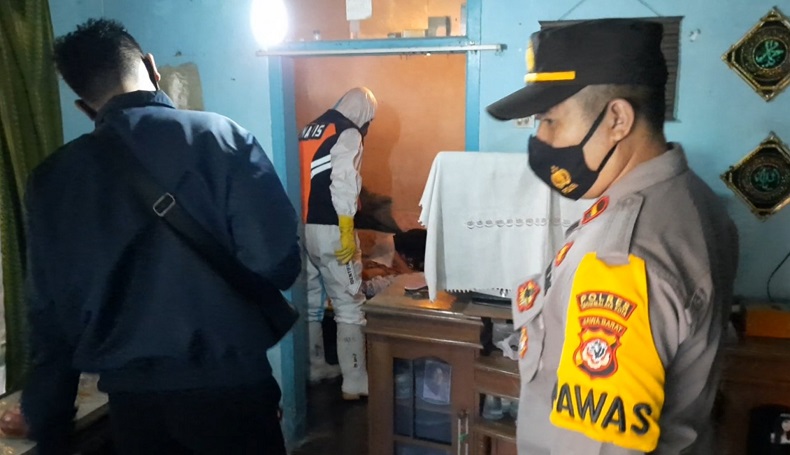 Warga Tasikmalaya Geger, Jasad Wanita Tua Terkunci Dua Hari di Kamar