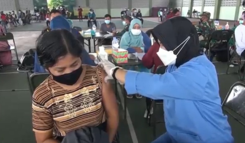 title Serbuan Vaksinasi di Bali, Kodam IX Udayana Target 1.500 Orang Divaksin Tiap Hari Serbuan Vaksinasi di Bali, Kodam IX Udayana Target 1.500 Orang Divaksin Tiap Hari