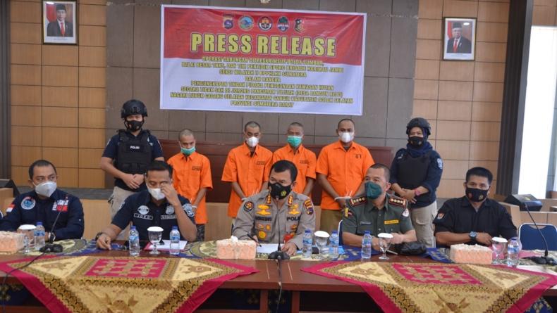 Babat Hutan di Taman Nasional Kerinci Seblat, 4 Warga Lokal Ditangkap Polda Sumbar