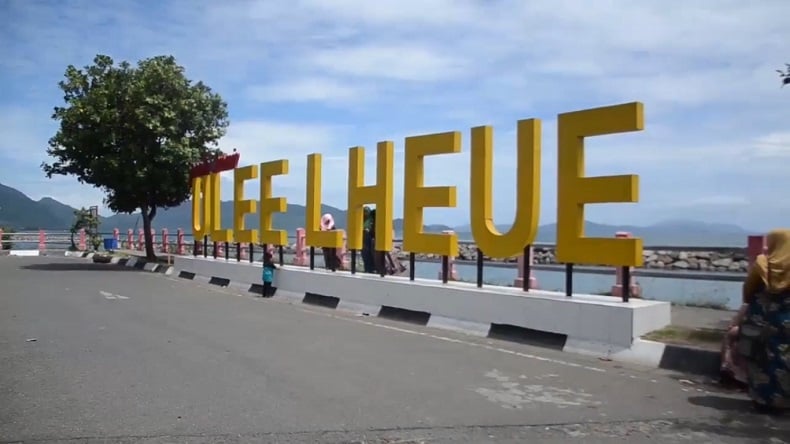 title Dilema Pedagang di Ulee Lheu, Dukung Kebijakan Wali Kota tapi Kehilangan Omzet Dilema Pedagang di Ulee Lheu, Dukung Kebijakan Wali Kota tapi Kehilangan Omzet