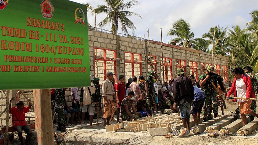 TMMD ke-111, Prajurit TNI Bangun Gereja hingga Sekolah di Kupang - Bagian 1