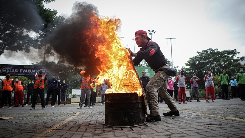 Karyawan Mal Ikuti Pelatihan Penanganan Keadaan Darurat - Bagian 2