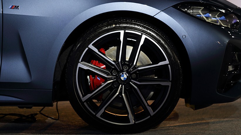 Penampilan Sporty BMW The New 4 dengan Konsep Desain Masa Depan  - Bagian 6