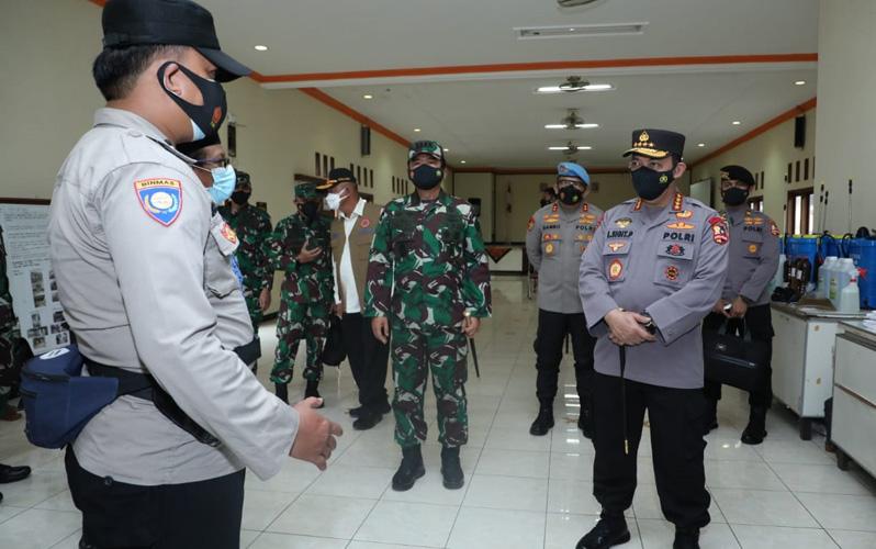  Sidak PPKM Mikro di Kudus, Kapolri Beri Tiket Sekolah Perwira untuk Bhabinkamtibmas