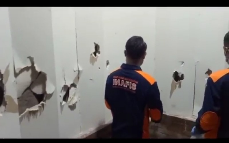 Gedung Auditorium Pemkab Jembrana Dirusak Orang Tak Dikenal 