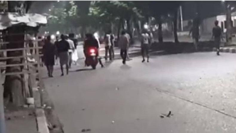 2 Kelompok Remaja Tawuran di Medan, Saling Lempar Batu dan Bawa Kayu