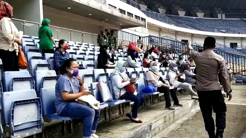 Hari Ini Digelar Vaksinasi Covid-19 Massal di Stadion GBLA Kota Bandung