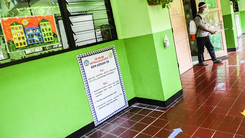 DKI Jakarta Hentikan Sementara Uji Coba Pembelajaran Tatap Muka - Bagian 2