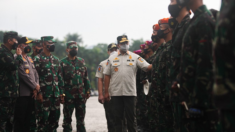Anies Baswedan Cek Kesiapan Pasukan Gabungan untuk Pengetatan PPKM Mikro - Bagian 1