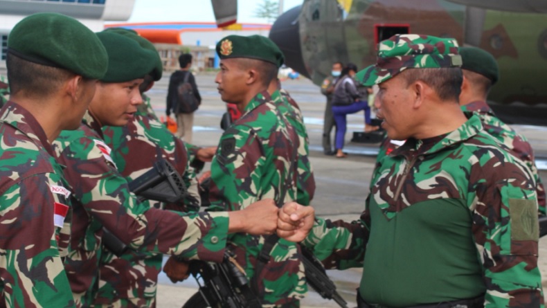 title Dijaga 2 Bidadari, Jenderal Kostrad Ini Pimpin Operasi Penumpasan KKB Papua Dijaga 2 Bidadari, Jenderal Kostrad Ini Pimpin Operasi Penumpasan KKB Papua
