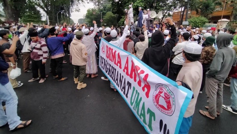 Kecewa dengan Bima Arya, Ratusan Pendukung Habib Rizieq Kembali Datangi DPRD Kota Bogor