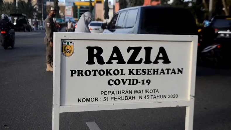 Satgas Covid 19 Banda Aceh Gencar Razia Prokes Pelanggar Dihukum Menyapu Jalan Bagian 1