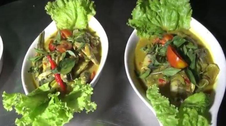 Enaknya Menikmati Kuliner Iwak Kali Bumbu Rempah di Tepi Sungai Serayu 