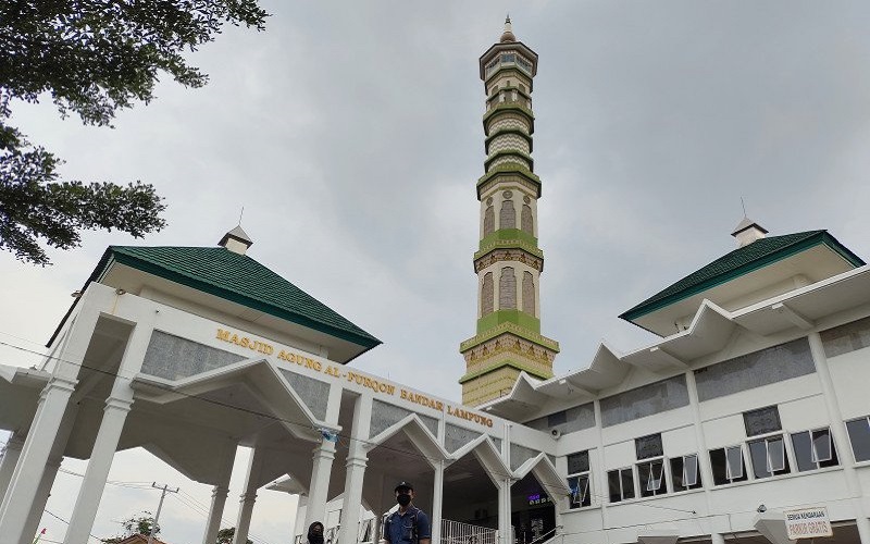 title Menara Masjid Al-Furqon Setinggi 114 Meter Bisa Jadi Ikon Baru Kota Bandarlampung Menara Masjid Al-Furqon Setinggi 114 Meter Bisa Jadi Ikon Baru Kota Bandarlampung