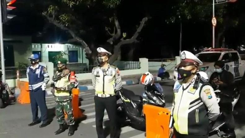 Puluhan RT di Pasuruan Di-lockdown setelah 21 Warga Positif Covid-19 dari Klaster Ziarah